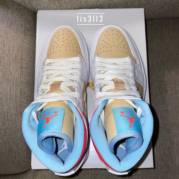 Air Jordn 1 Mid SE Sesame - Picture 6 of 9